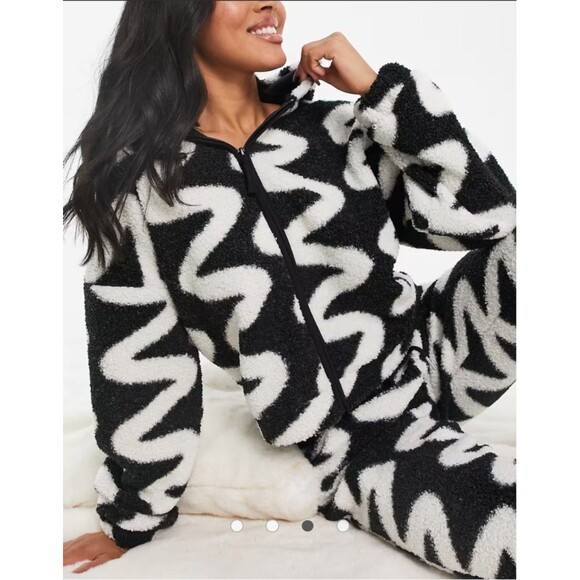 Asos Black And White Scribble Borg Teddy Fleece Hoodie sz 10 Funky Punk - Picture 2 of 13